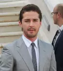 Shia LaBeouf cucereşte părinţii iubitei: „Nu suntem regele şi regina de pe covorul roşu”