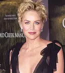Atenție, se filmează: Sharon Stone a ajuns la Bucureşti