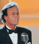 Julio Iglesias e cel mai bine vândut artist latino