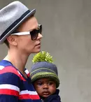 Charlize Theron abia aşteaptă să-i crească părul
