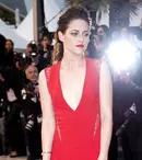Kristen Stewart se teme să pășească pe covorul roșu