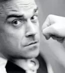 Robbie Williams e prea... musculos pentru haine
