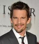 Ethan Hawke crede că Oscarurile sunt distructive
