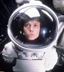Recomandarea TVmania de miercuri seară: Filmul „Alien” (1979), cu Sigourney Weaver și John Hurt