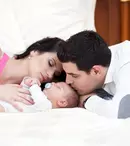 FOTO| Ellie White, prima şedinţă foto cu bebeluşul ei