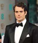 Henry Cavill se iubeşte cu o studentă de 19 ani