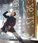 Robbie Williams s-a plictisit de muzică