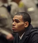 Chris Brown s-a internat la dezintoxicare