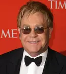 Elton John a făcut sex cu un spion KGB pe acoperişul unui hotel