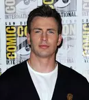 Chris Evans s-a despărţit de iubită