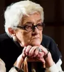 TVR 2 difuzează piesa „Regina mamă” 