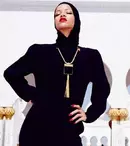 Rihanna a fost dată afară dintr-o moschee din cauza unei şedinţe foto