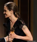 Angelina Jolie a primit un Oscar onorific. Discursul ei, mai mult decât emoţionant