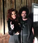 Viky Red și Ellie White au lansat Imnul Îndrăgostiților