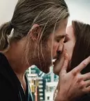 Chris Hemsworth s-a sărutat cu propria soţie în “Thor: Întunericul”!