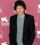 Jesse Eisenberg va publica o carte de nuvele