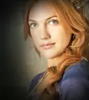 Meryem Uzerli n-are noroc şi pace