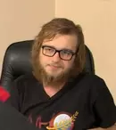 Angus T. Jones: „Eram ipocrit pe bani (la «Doi bărbaţi şi jumătate»)” 