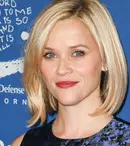 Reese Witherspoon a mers la bowling de ziua ei