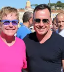 Elton John se căsătoreşte în luna mai