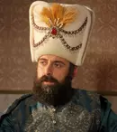 Halit Ergenç, supărat pe cei care spun că şi-a făcut implant de păr