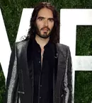 Russell Brand găzduiește oameni fără adăpost