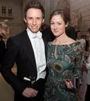 Eddie Redmayne („Mizerabilii”) s-a logodit cu iubita lui