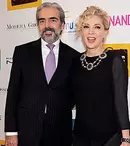 Edith Gonzalez şi soţul ei au fost atacaţi într-un magazin 