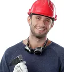 Actorul Dragoş Bucur chiar se pricepe la construcţii