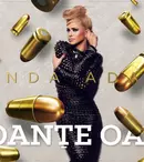 Anda Adam trage cu „gloanţe oarbe” în fanii ei