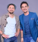 Răzvan și Dani îl așteaptă pe Robbie Williams la ei acasă