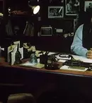 Detectiv cu greutate: alb şi negru