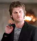 Kivanç Tatlituğ („Brad Pitt al Turciei”) va juca în serialul „Vikingii”