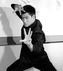 Cinemax dezvoltă un serial inspirat din scrierile lui Bruce Lee