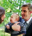 Ernest se pregătește de petrecere