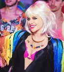 Loredana a lansat videoclipul “Val după val”