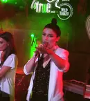 Soundland si Alexandra Ungureanu lansează o nouă variantă a piesei „Atât de uşor“
