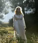 Farah Zeynep, din “În dragoste şi în război”, şi-a îngheţat studiile de dragul actoriei