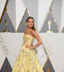 Miercuri, la E!, „Fashion Police” analizează covorul roșu de la Oscaruri