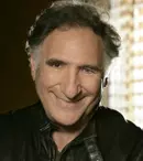 Judd Hirsch are un rol cameo în „Teoria Big Bang”