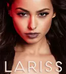 Lariss a lansat videoclipul piesei “Droppin da Bomb”