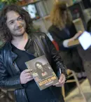 Chef Florin Dumitrescu a lansat o carte de povești culinare: „Gătește cu mine”