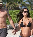 Megan Fox şi-a etalat burtica la plajă