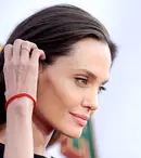 Angelina Jolie va preda la London School of Economics
