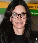 Courteney Cox regretă intervenţiile estetice făcute