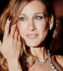 Sarah Jessica Parker, pe care o vedem la HBO din octombrie, îşi lansează linie vestimentară