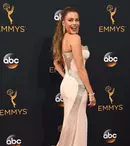 Premiile Emmy 2016: Ce ținute au ales să poarte vedetele