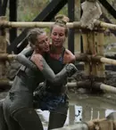 Foto. Concurenții de la „Supraviețuitorul” (ProTV) au parte de lupte în noroi