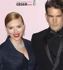 Scarlett Johansson are magazin de popcorn gourmet, la Paris