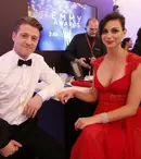 Actorii Ben McKenzie şi Morena Baccarin s-au logodit
